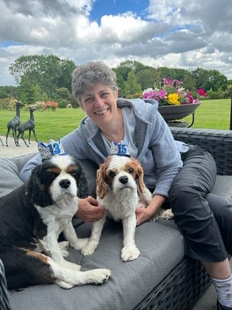 Molly, Dougall (centre) & Professor Clare Rusbridge